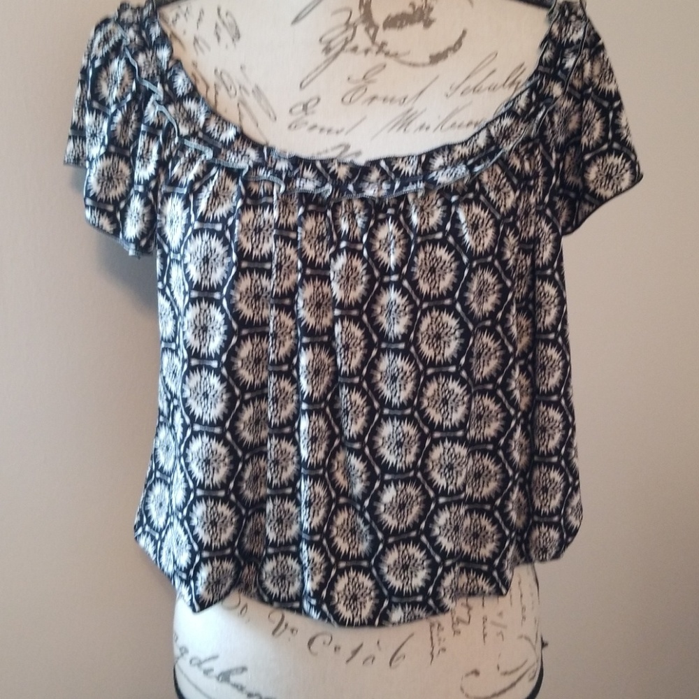 Fluttersleeve top